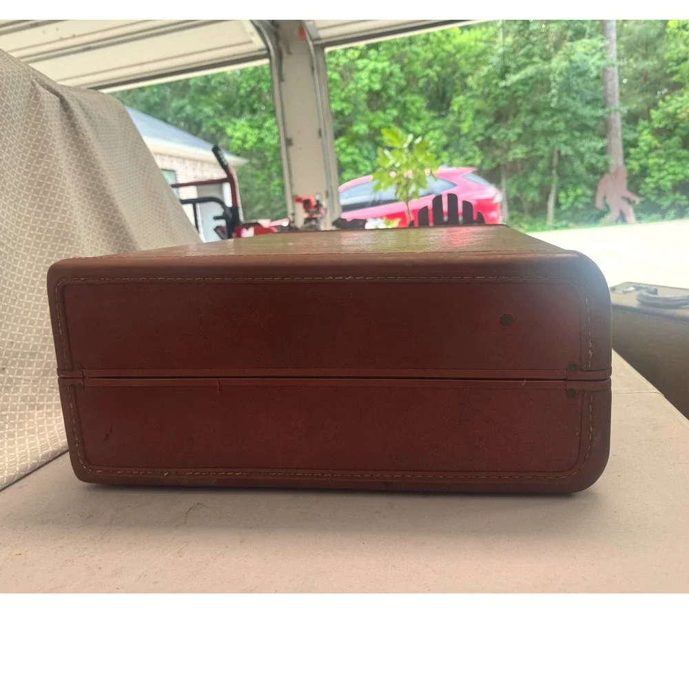 Vintage Samsonite Brown Suitcase 24